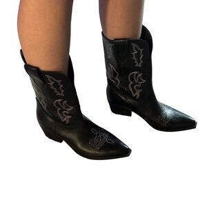 Black Western Cowboy Boots Womens 7.5M Indigo Rd. Embroidered Detail Pointed Toe